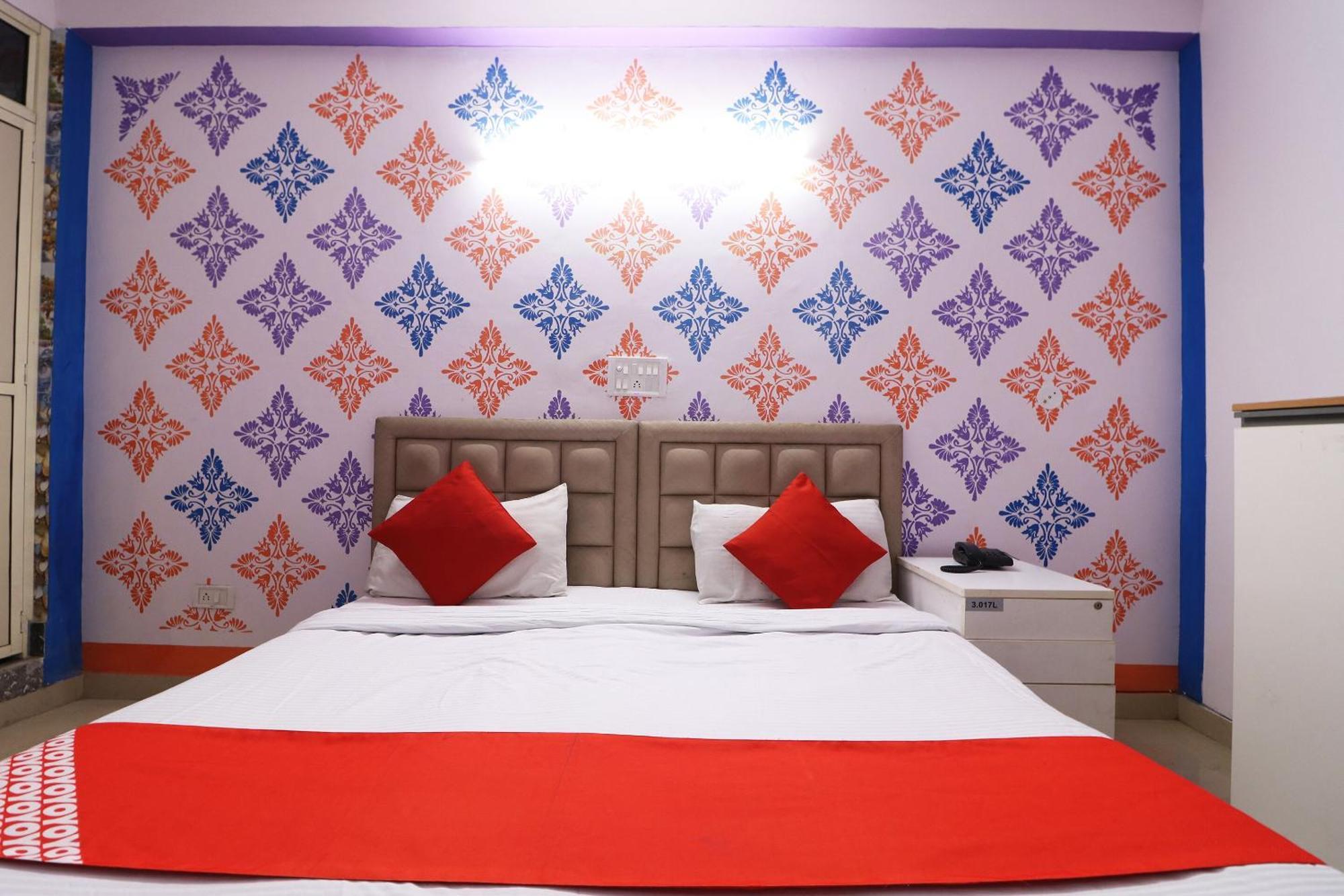 Hotel O Aaradhya Residency Noida Esterno foto